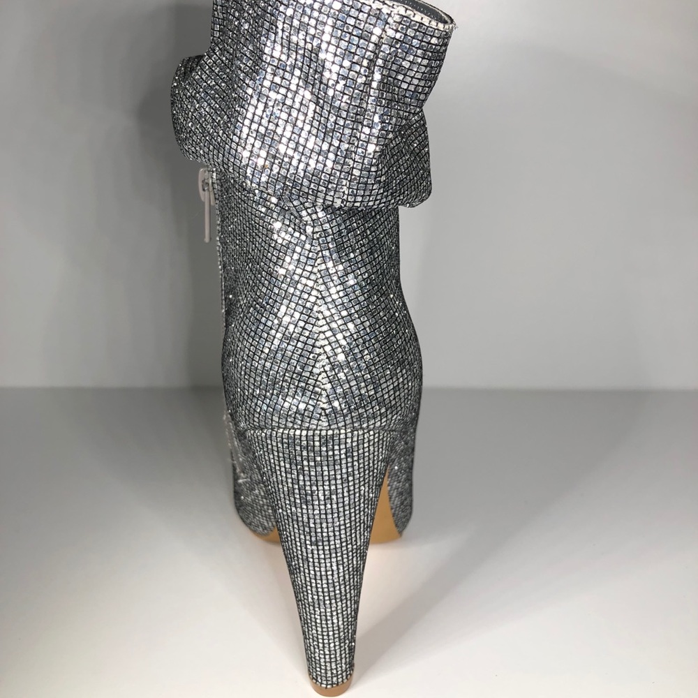 ‼️LAST ONE‼️Silver Embellished Booties - Picture 4 of 5
